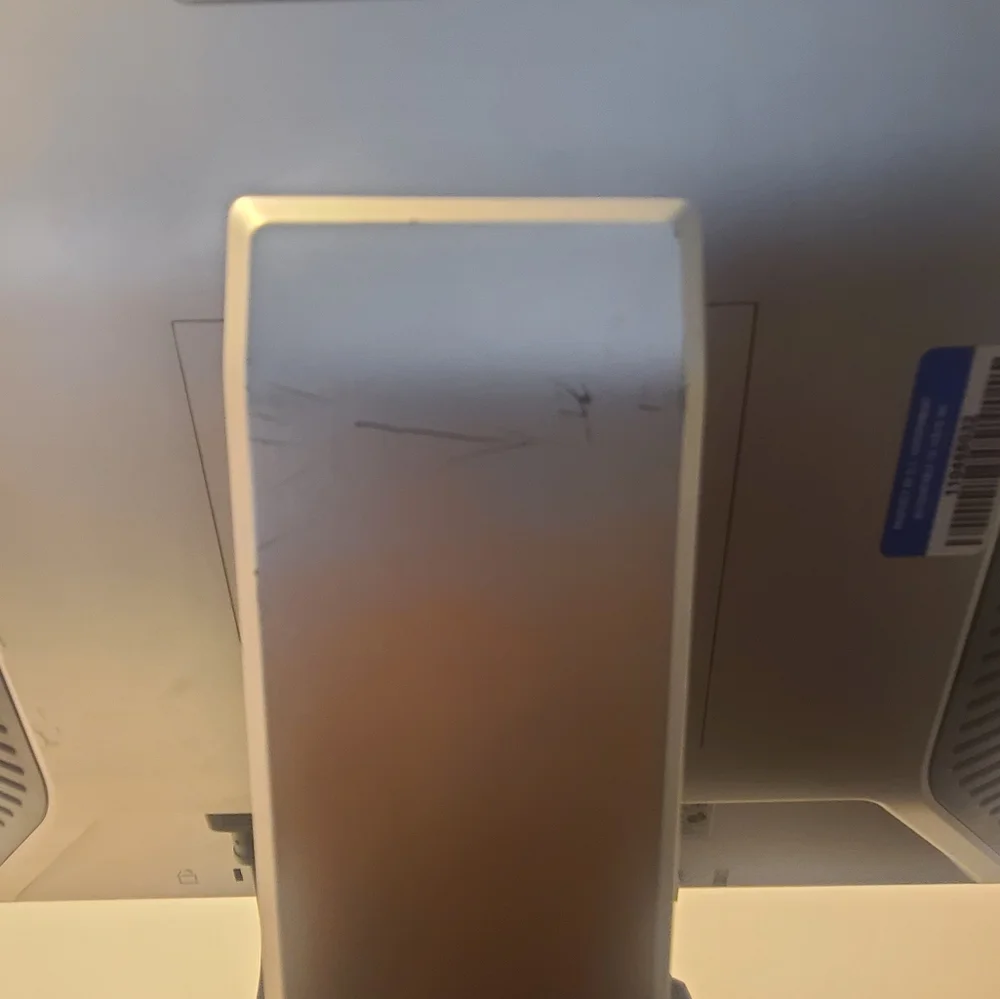 Dell 1908WFP LCD Monitor I do have some scratches on the screen. Look at picture